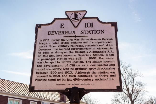 Clifton Station sign